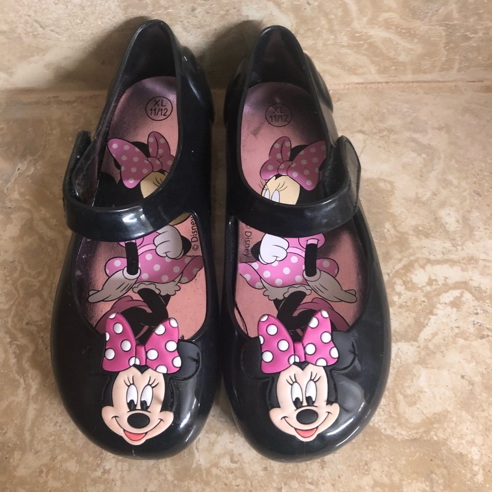 Black Minnie Mouse shoes